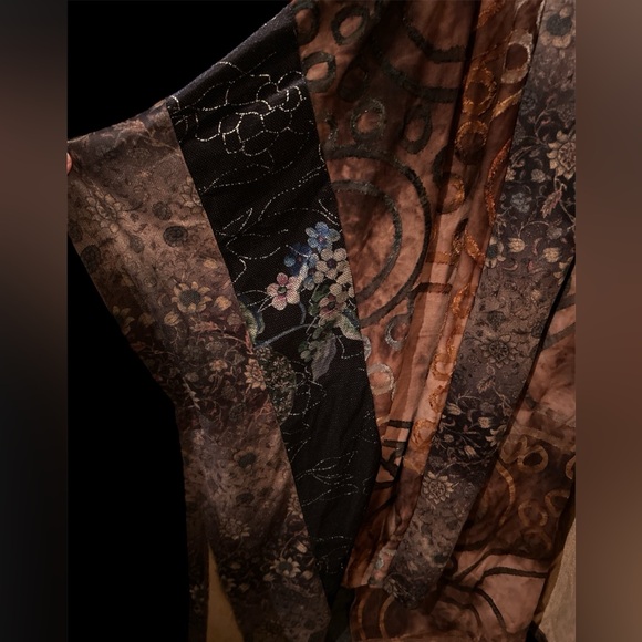 BEAUTIFUL Women's Abstract Bohemian Shawl, Kimono, Wrap, Poncho ONE SIZE - Picture 4 of 6